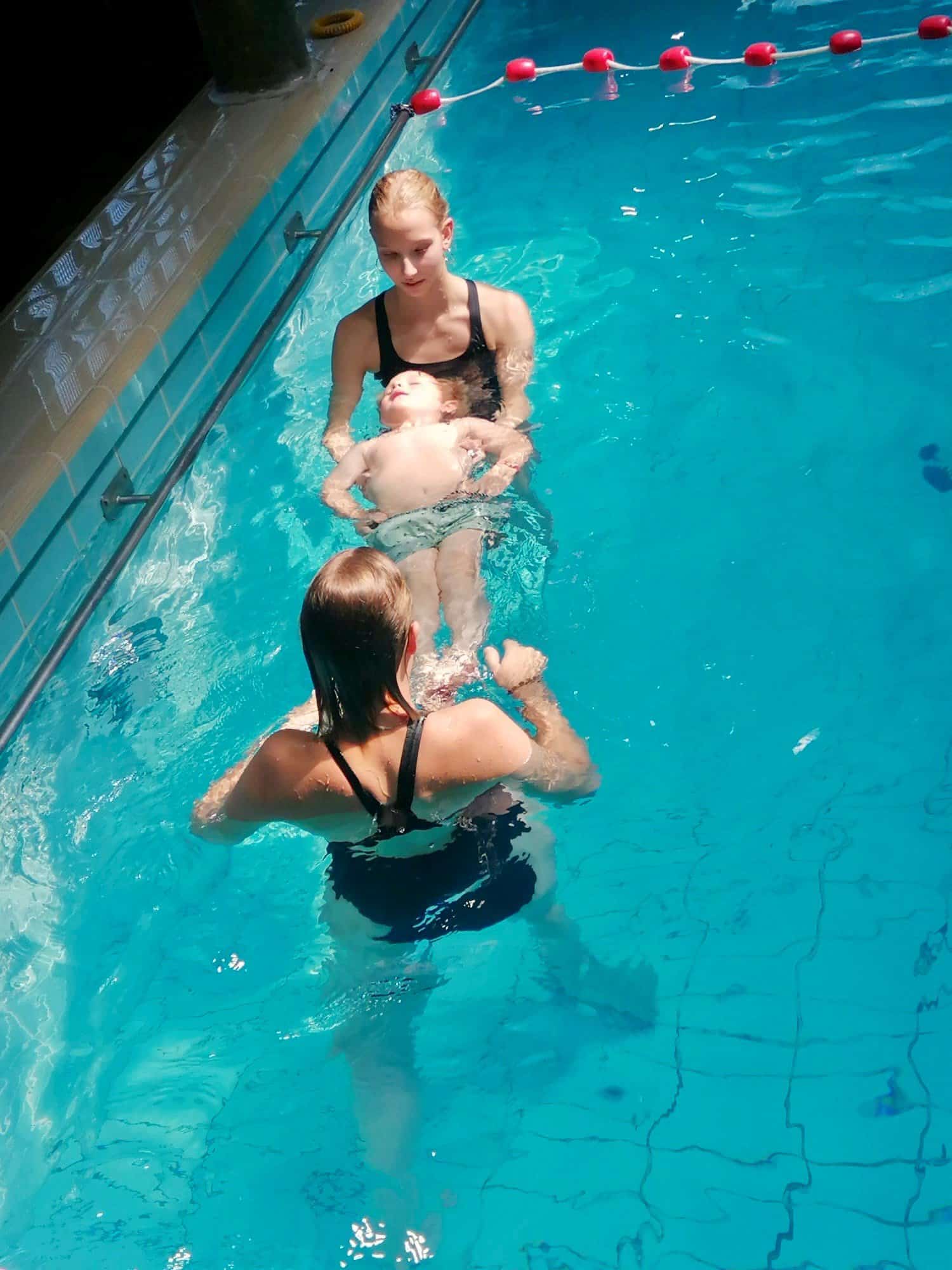 Zwemles met focus op ligging, ademhaling en techniek